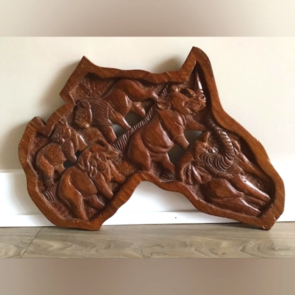 Vintage Hand-Carved Continent of AFRICA and Big Animals Wooden Wall Decoration